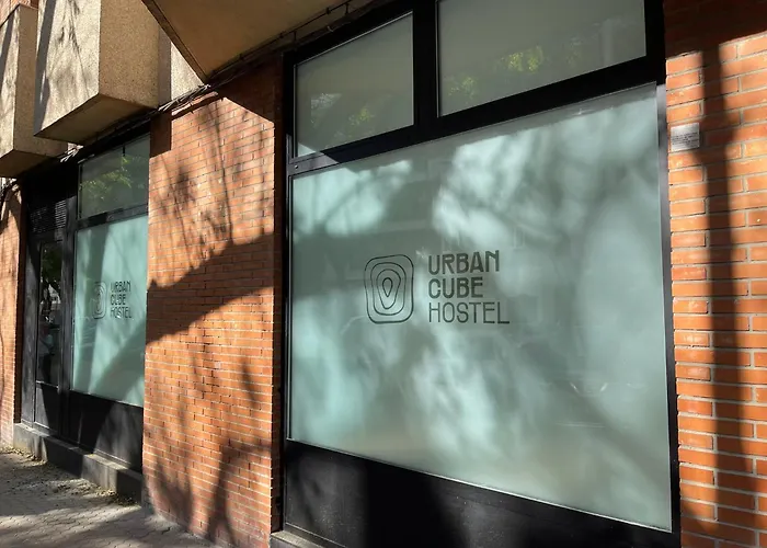 Urban Cube Hostel Sevilla